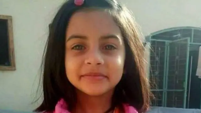 ઝેનાબની તસવીર