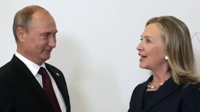 Vladimir Putin y Hillary Clinton