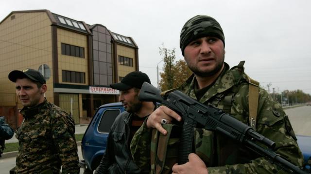 «Принуждают ехать в Украину». Как чеченцев отправляют на войну
