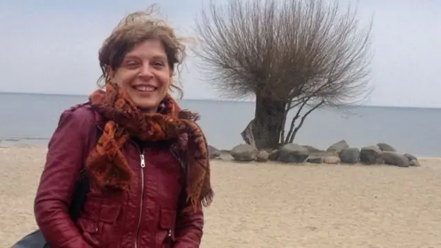 سوزان شادلیش، متولد و بزرگ شده آلمان شرقی در مورد این برنامه بی بی سی کتابی نوشته است.