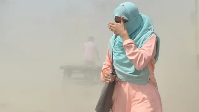 ঢাকায় বায়ু দূষণও বাড়ছে।