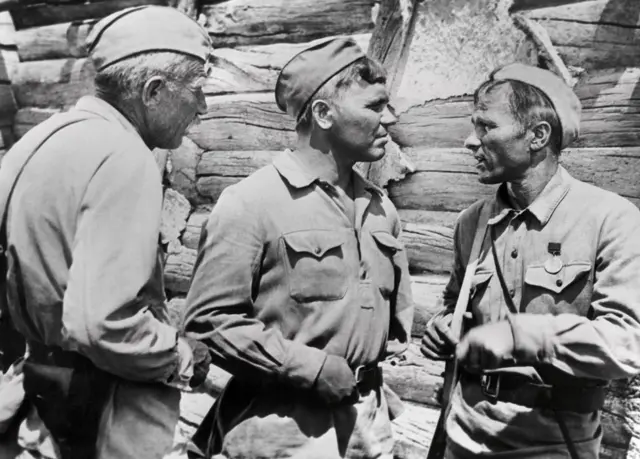 Кадр из фильма "Они сражались за Родину"