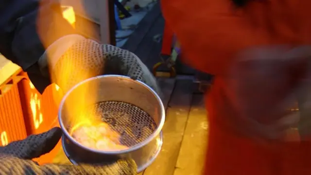 Pruebas con hielo inflamable