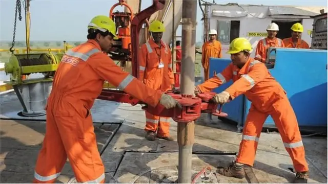 કામ કરતા મજૂર