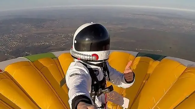 Remi Ouvrard on top of balloon