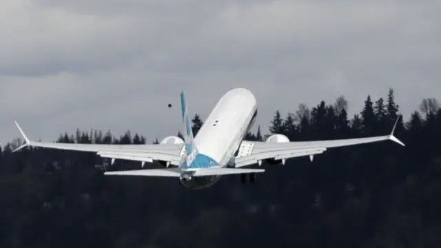 Популярдуу Boeing учагынын негизинде MAX сериясындагы жаңы үлгүсү сунушталды.