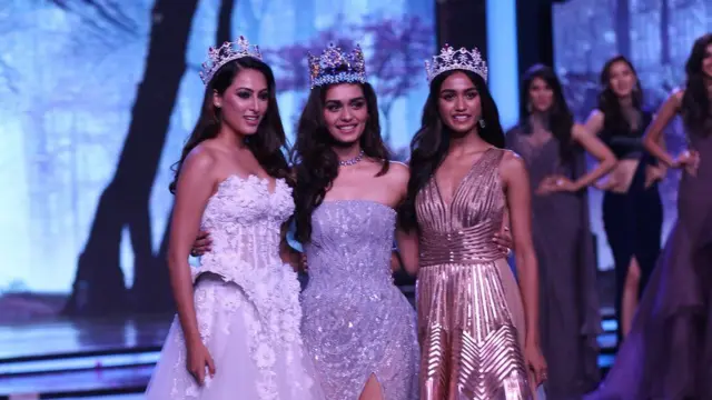 અનુકૃતિ વાસ તથા અન્ય સ્પર્ધકોની તસવીર