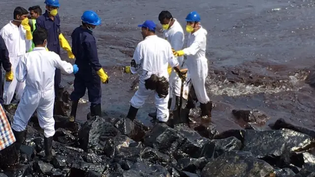 எண்ணெய் கசிவு சுத்திகரிப்பு