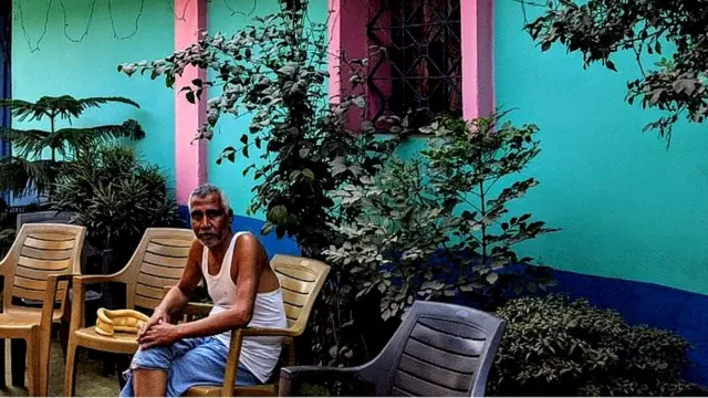 जावेद के पिता महफूज़ आलम