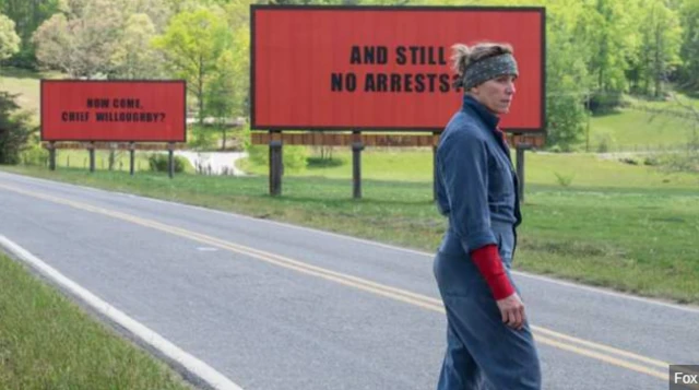 ภาพยนตร์ดรามาเสียดสีสังคม Three Billboards Outside Ebbing, Missouri คว้าลูกโลกทองคำไปได้หลายรางวัล