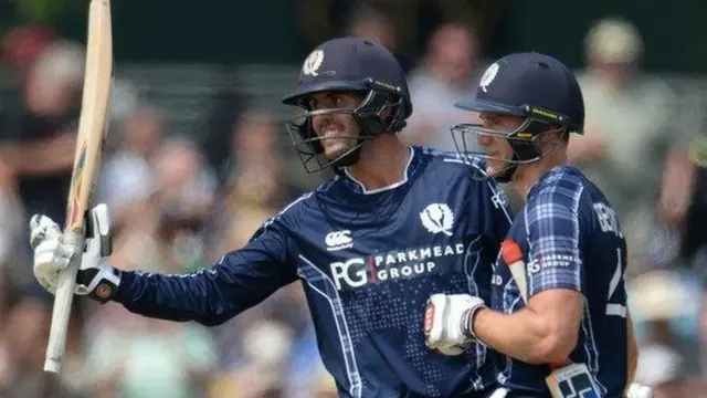 தி இந்து (ஆங்கிலம்) - இங்கிலாந்தை வீழ்த்திய ஸ்காட்லாந்து