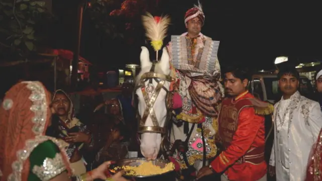 વરઘોડામાં ઘોડો