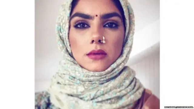 हिजाब आणि साड़ी