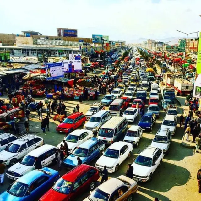 همدې ګڼې ګوڼې د غلو او جرم کوونکو کار اسانه کړی خو د پولیسو يې سخت کړی دی.