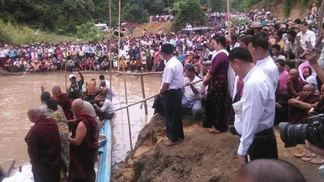 ချင်းတွင်းမြစ်ထဲရောက် သွားတယ်ဆိုတဲ့ ဓမ္မစေတီ ခေါင်းလောင်း