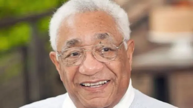 لم يعرف جوني كرير الكثير عن قصة حياة جدته، وهو شاهد على احتجاجات الحقوق المدنية في ستينيات القرن الماضي