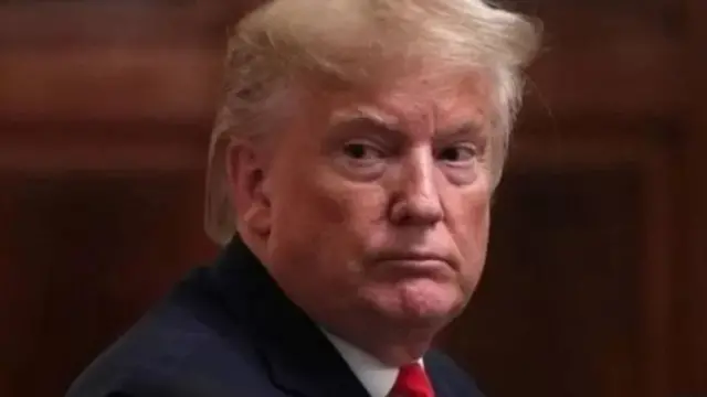 डोनाल्ड ट्रंप