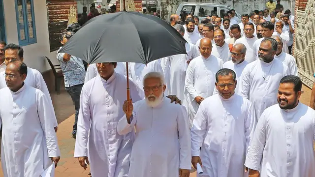 पादरियों का विरोध प्रदर्शन