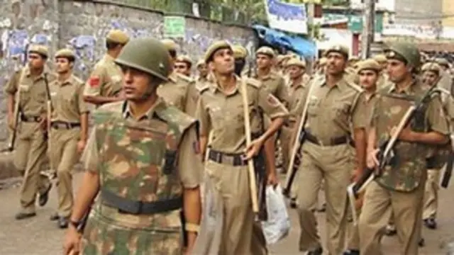 દિલ્હી પોલીસના અધિકારી મોહનચંદ શર્માનું બટલા હાઉસ ઍન્કાઉન્ટર દરમિયાન મૃત્યુ થયું હતું