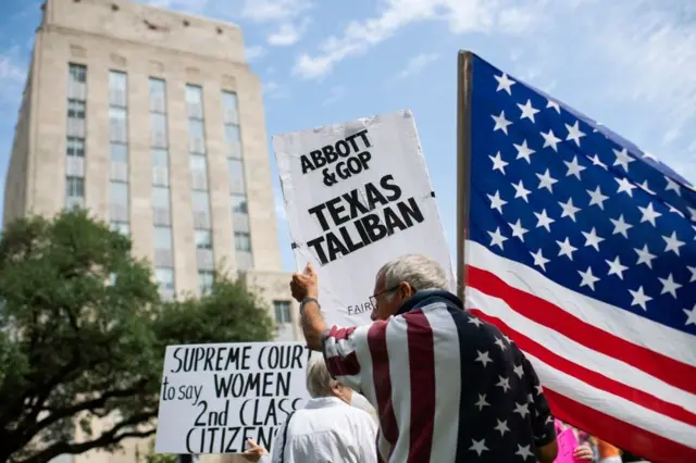 Manifestantes pró-escolha do ladopixbet cassino como jogarfora da prefeiturapixbet cassino como jogarHouston, Texas,pixbet cassino como jogar14pixbet cassino como jogarmaiopixbet cassino como jogar2022