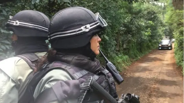 За словами Лорени Флорес, вона вступила до лав CUSEPT, бо їй набридло здирництво