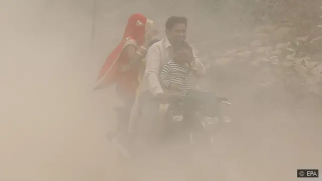 공기오염으로 죽는 사람이 에에즈, 말라리아, 결핵으로 죽는 사람들을 합친 것보다 네 배 이상이다