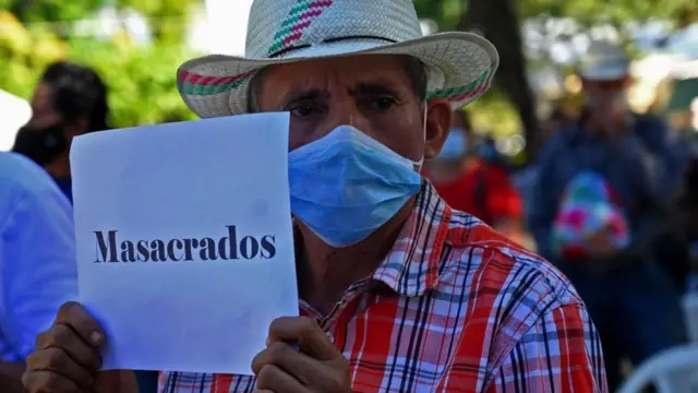 Familiar de victima de El Mozote