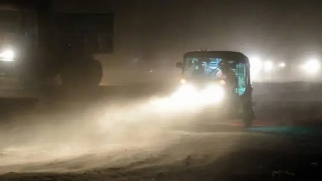 बिजली गिरना