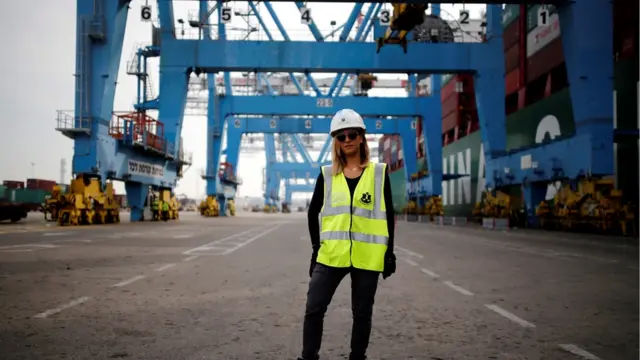 ښځې په کار کې