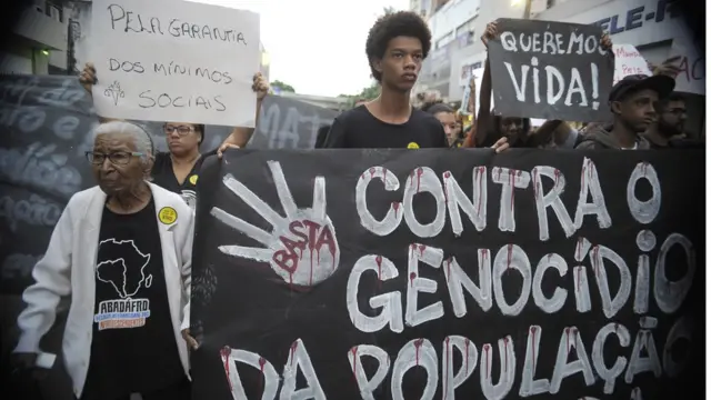 Protesto contra o genocídioesporte da sorte funciona mesmojovens negros no Rio