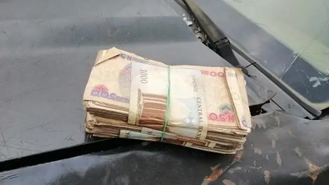 Bí ọlọ́páá ṣe bọ́ Aṣọ mi ti wọ́n sì lù mi, wọ́n tún gba #260, 000 lọ́wọ́ mi- Olumide