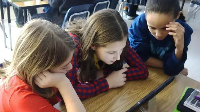 كيف تُعلم جيلا "تأثر سلبا" بالتكنولوجيا الحديثة؟