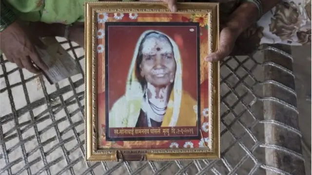 2016లో పులి దాడిలో చనిపోయిన సోనాబాయి ఘోసలే