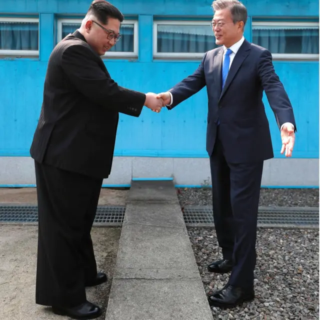 సరిహద్దుకు అటూ ఇటూ రెండు కొరియా దేశాల నేతలు