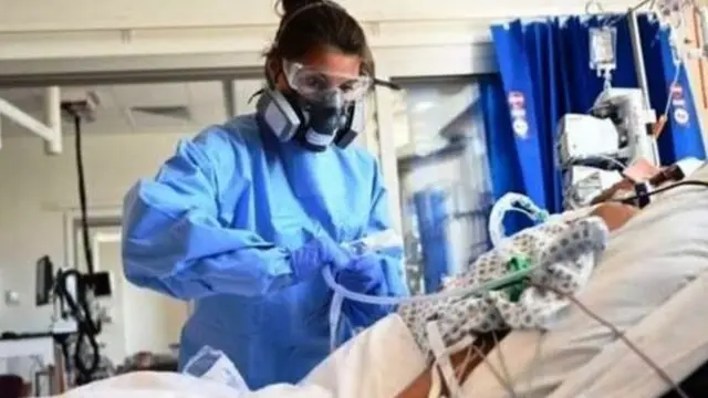 করোনাভাইরাসে পৃথিবীতে পাঁচ লক্ষের বেশি মানুষের মৃত্যু হয়েছে