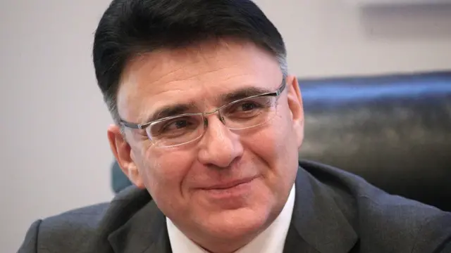 Александр Жаров