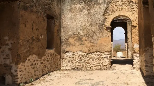 የጉዛራ ቤተ መንግሥት ኢትዮጵያን ከ1556-1589 ዓ.ም ድረስ በመሯት በአፄ ሰርፀ ድንግል የታነፀ ነው