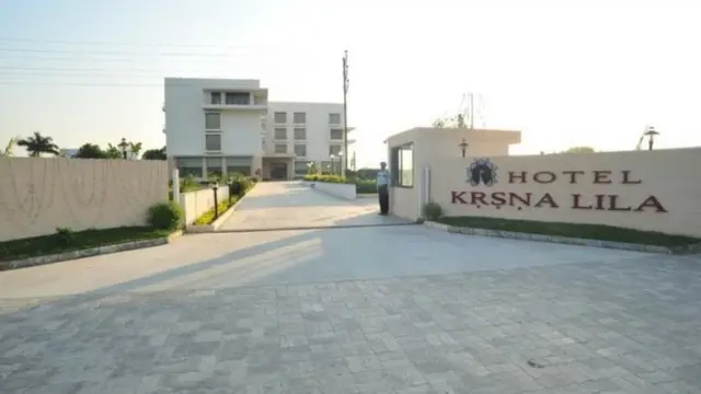 पहले होटल का नाम कृष्ण लीला हुआ करता था.