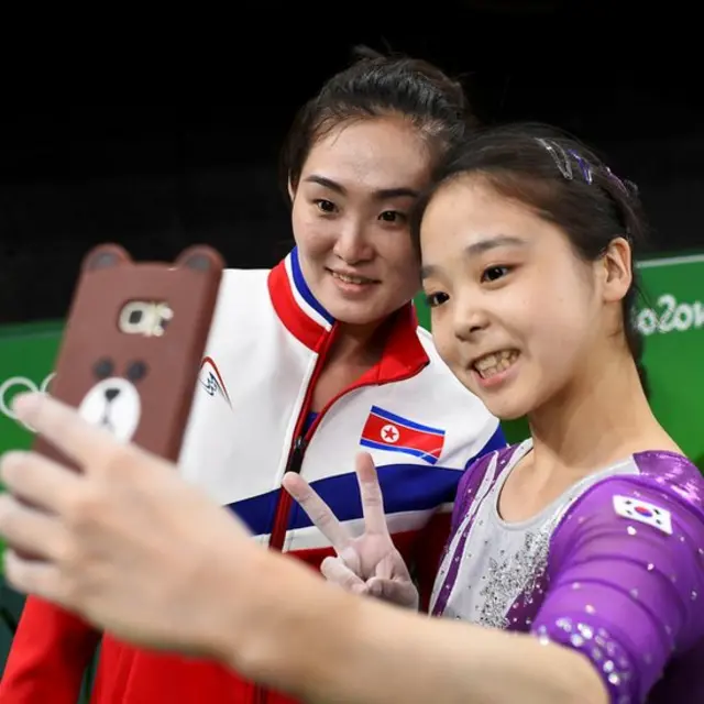 Hong Un Jong de Corea del Norte y Lee Eun-Ju de Corea del Sur.