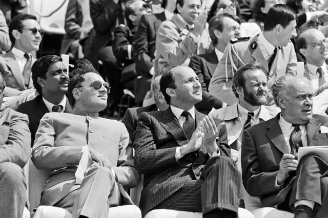 राजीव गांधी