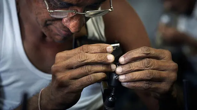 தற்சார்பு