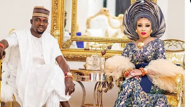 Lizzy ati ọkọ rẹ