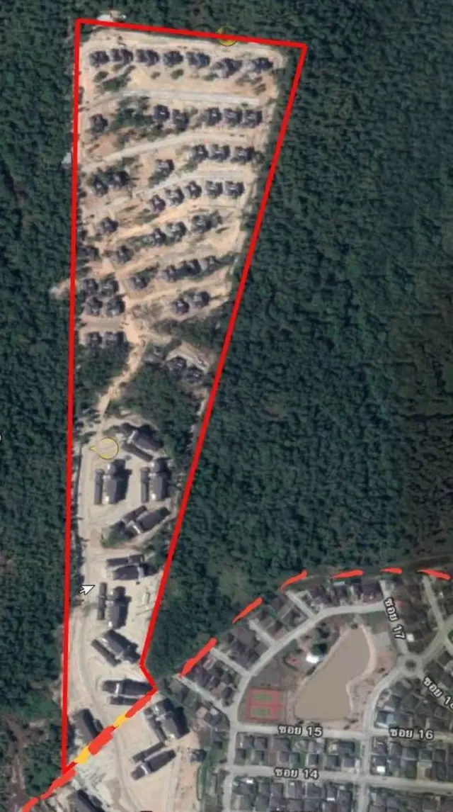 โครงการก่อสร้างบ้านพักตุลาการซึ่งเชื่อว่ารุกล้ำเข้าแนวเขตป่าดั้งเดิม