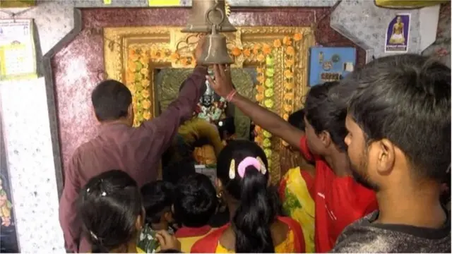 स्थानीय मंदिर में दलित समुदाय का प्रवेश