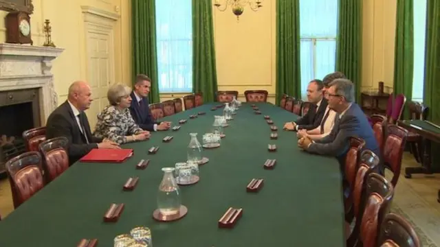 May ile DUP liderleri görüşmede