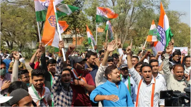 કૉંગ્રેસી કાર્યકર્તાઓની જીતની ઉજવણી