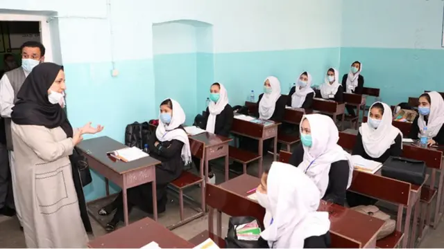 کابو یوه میاشت مخکې افغانستان کې خصوصي ښوونځي او د ځینو دولتي ښوونځیو ټولګي بیا پرانیستل شول