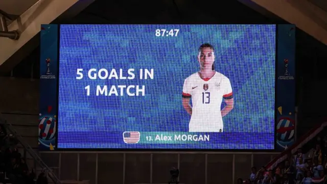 الکس مورگان