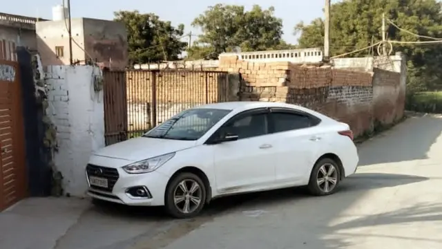 कार बरादम