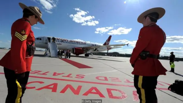Số người tìm vé một chiều từ Mỹ đi Canada tăng hậu bầu cử